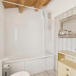 400 M De La Plage, Jardin, Maison Pour 8 *