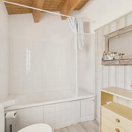 400 M De La Plage, Jardin, Maison Pour 8 *