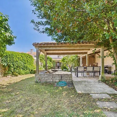 400 M De La Plage, Jardin, Maison Pour 8 Prázdninový dům