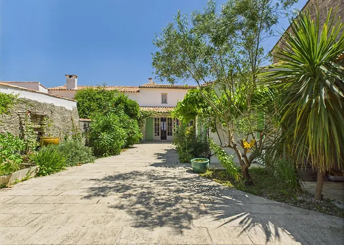 400 M De La Plage, Jardin, Maison Pour 8