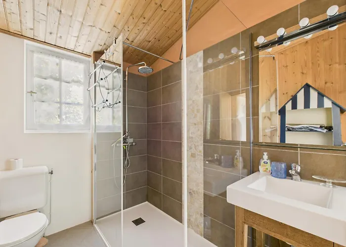 בית נופש 400 M De La Plage, Jardin, Maison Pour 8